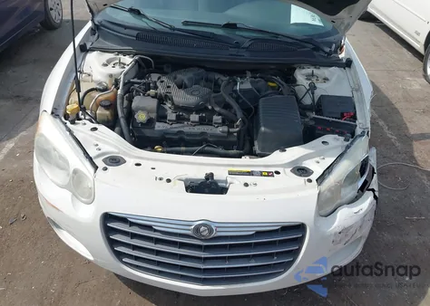 2004 Chrysler Sebring Gtc z USA, uszkodzony, nr VIN 1C3EL75R54N269041